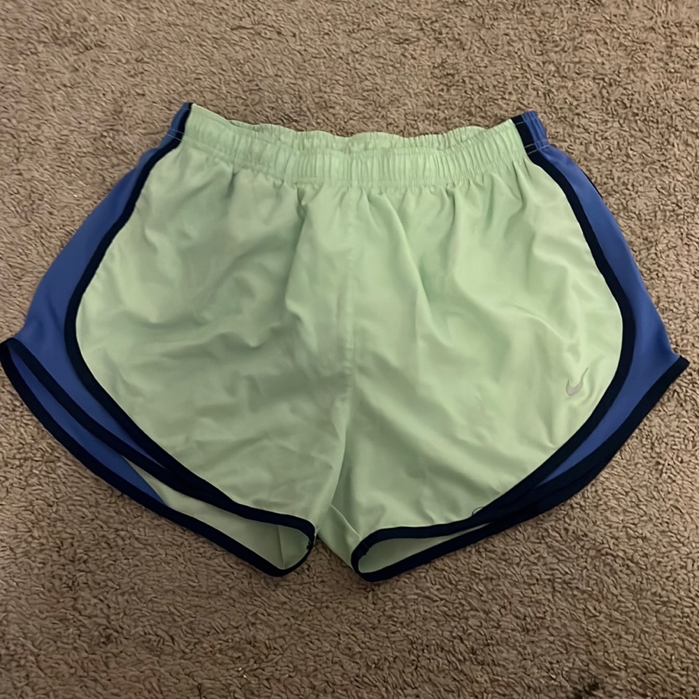 Nike Running shorts size large !